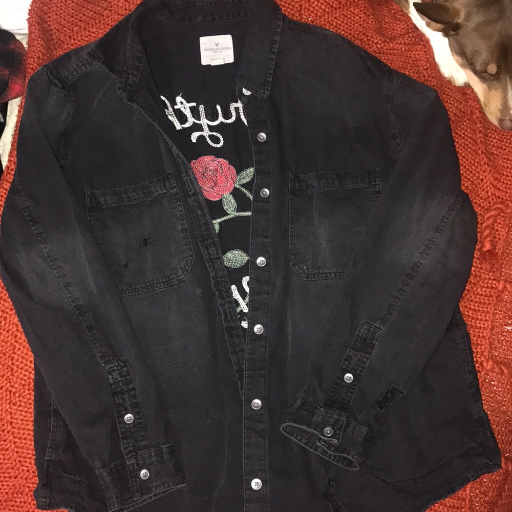 Worn once AE everything is great button down